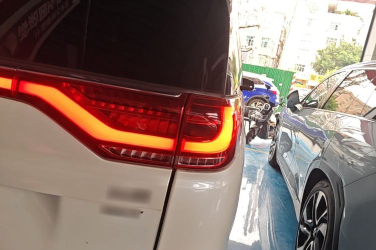 Used GAC Trumpchi M8 2021 Master Series 390T Ultimate Edition Right Rear Taillight