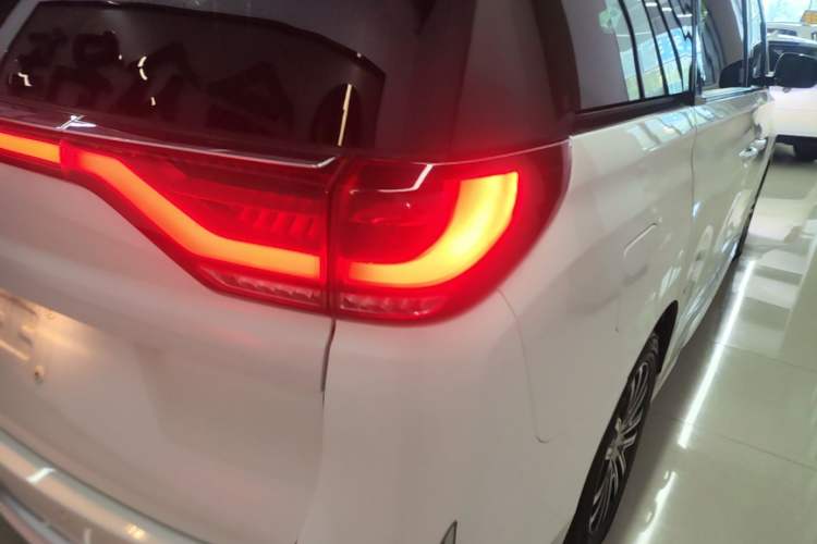 Used GAC Trumpchi M8 2021 Lingxiu Series 390T Deluxe Edition Right Rear Taillight