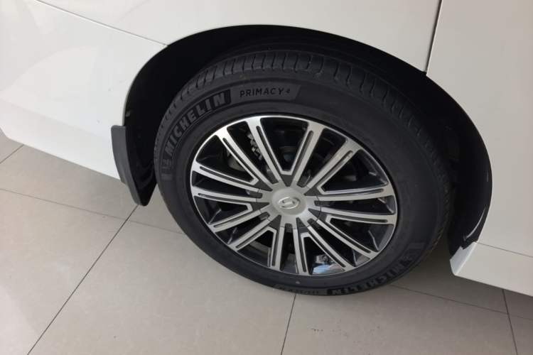 Used GAC Trumpchi M8 2021 Lingxiu Series 390T Ultimate Edition Right Rear Wheel Hub