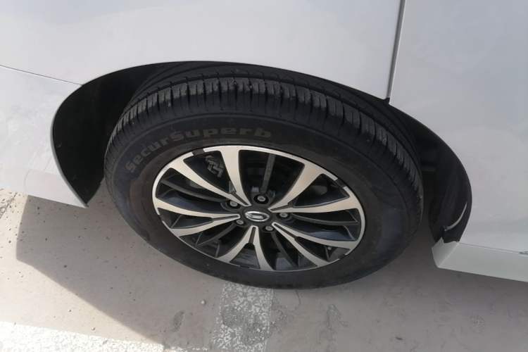 Used GAC Trumpchi M8 2021 Revised Version Lingxiu Series 390T Luxury Edition Right Rear Wheel Hub