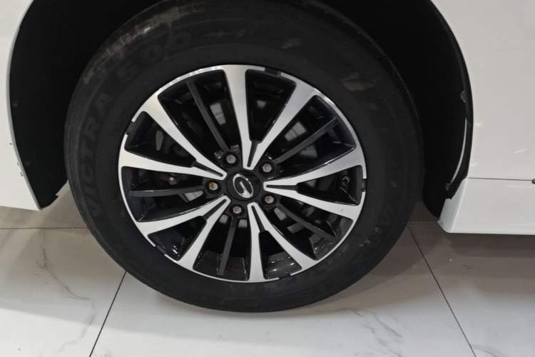 Used GAC Trumpchi M8 2021 Lingxiu Series 390T Luxury Edition Right Rear Wheel Hub