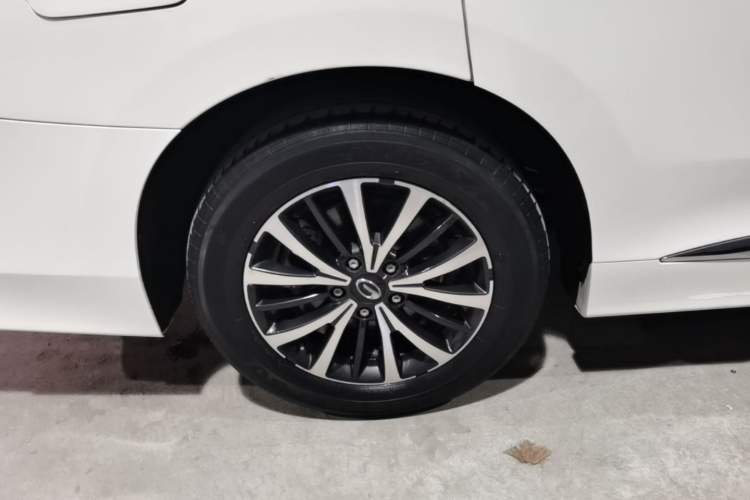 Used GAC Trumpchi M8 2021 Revised Version Lingxiu Series 390T Luxury Edition Right Rear Wheel Hub