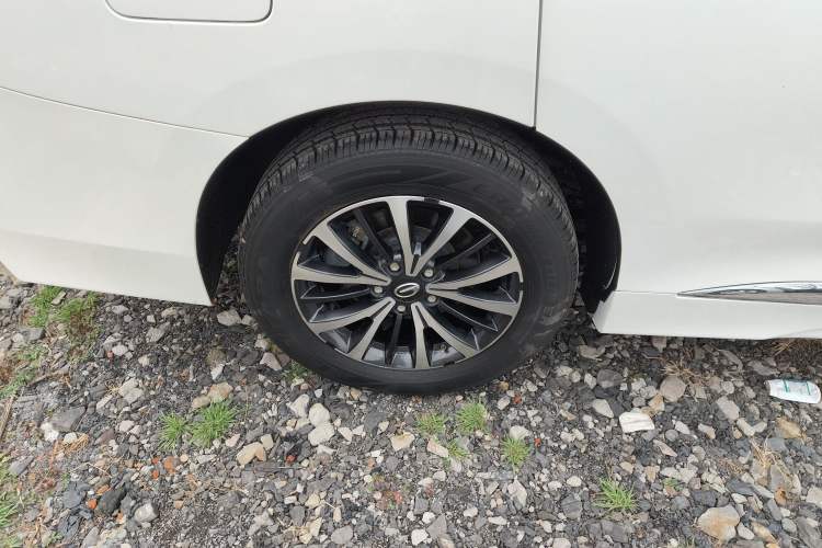 Used GAC Trumpchi M8 2021 Lingxiu Series 390T Luxury Edition Right Rear Wheel Hub