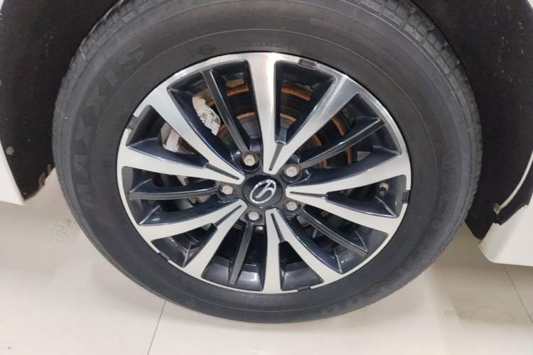Used GAC Trumpchi M8 2021 Revised Version Lingxiu Series 390T Luxury Edition Right Rear Wheel Hub