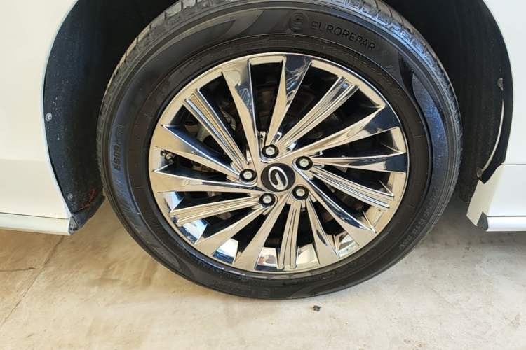 Used GAC Trumpchi M8 2021 Master Series 390T Ultimate Edition Right Rear Wheel Hub