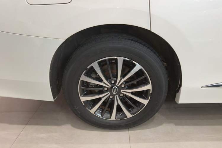 Used GAC Trumpchi M8 2021 Lingxiu Series 390T Luxury Edition Right Rear Wheel Hub