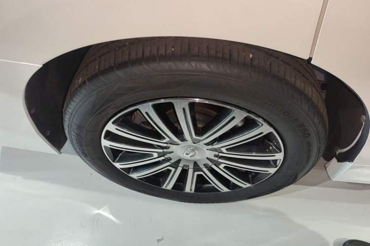 Used GAC Trumpchi M8 2021 Lingxiu Series 390T Deluxe Edition Right Rear Wheel Hub