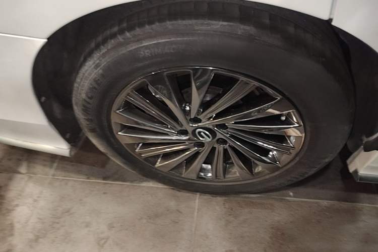 Used GAC Trumpchi M8 2021 Master Series 390T Ultimate Edition Right Rear Wheel Hub