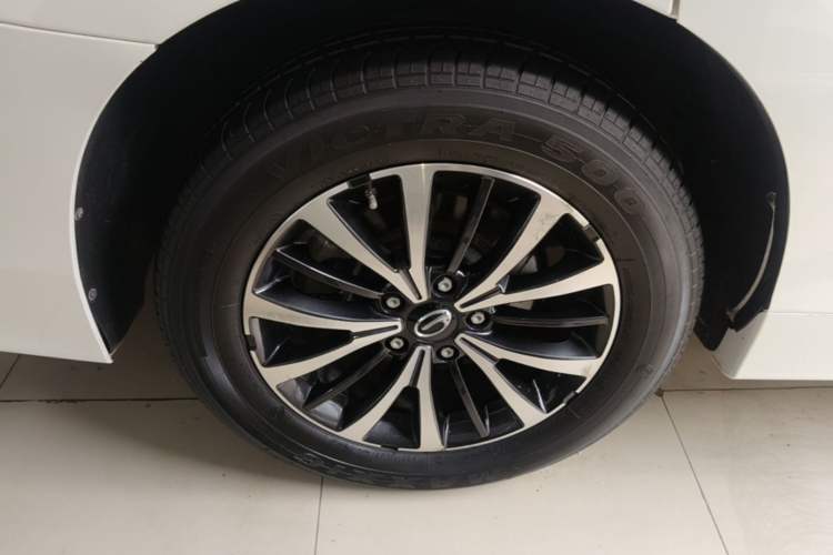 Used GAC Trumpchi M8 2021 Revised Version Lingxiu Series 390T Luxury Edition Right Rear Wheel Hub