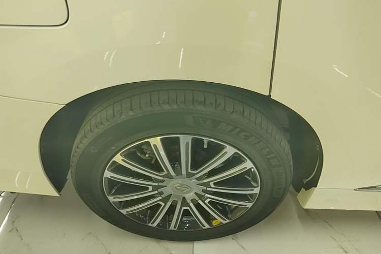 Used GAC Trumpchi M8 2021 Lingxiu Series 390T Ultimate Edition Right Rear Wheel Hub