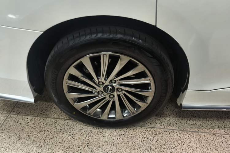 Used GAC Trumpchi M8 2021 Master Series 390T Ultimate Edition Right Rear Wheel Hub