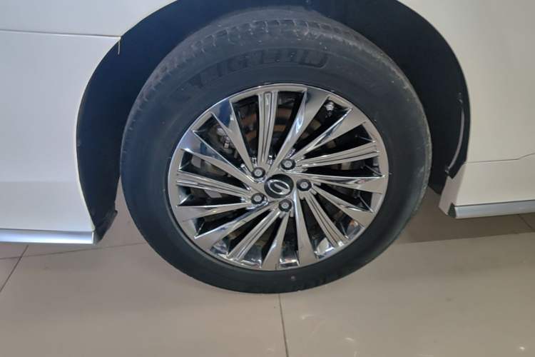Used GAC Trumpchi M8 2021 Master Series 390T Ultimate Edition Right Rear Wheel Hub
