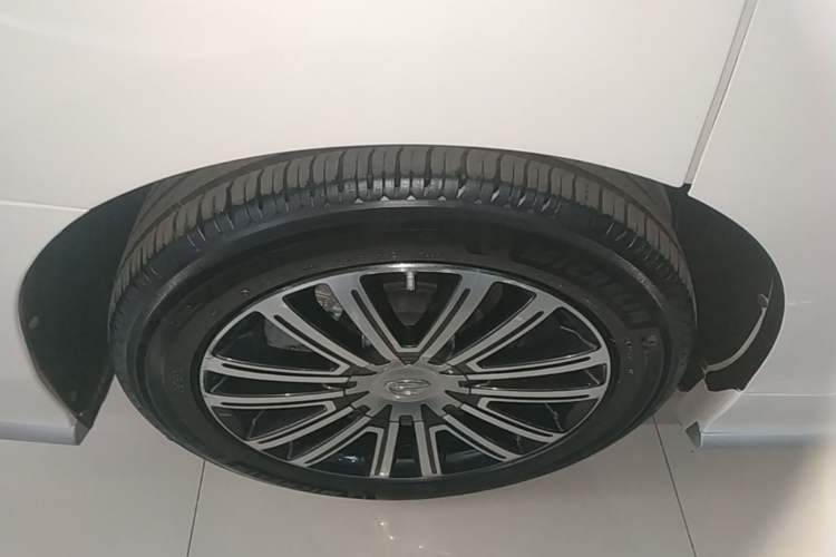Used GAC Trumpchi M8 2021 Master Series 390T Prestige Edition Right Rear Wheel Hub