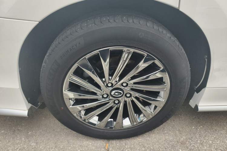 Used GAC Trumpchi M8 2021 Master Series 390T Ultimate Edition Right Rear Wheel Hub