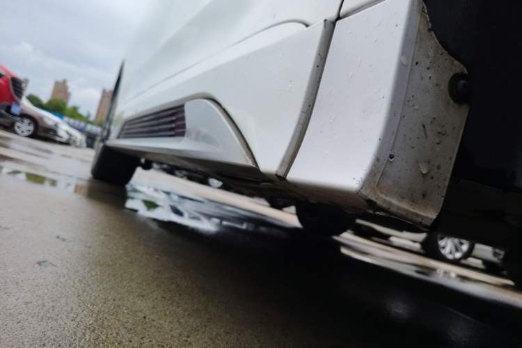 Used GAC Trumpchi M8 2021 Master Series 390T Ultimate Edition Right Side Sill