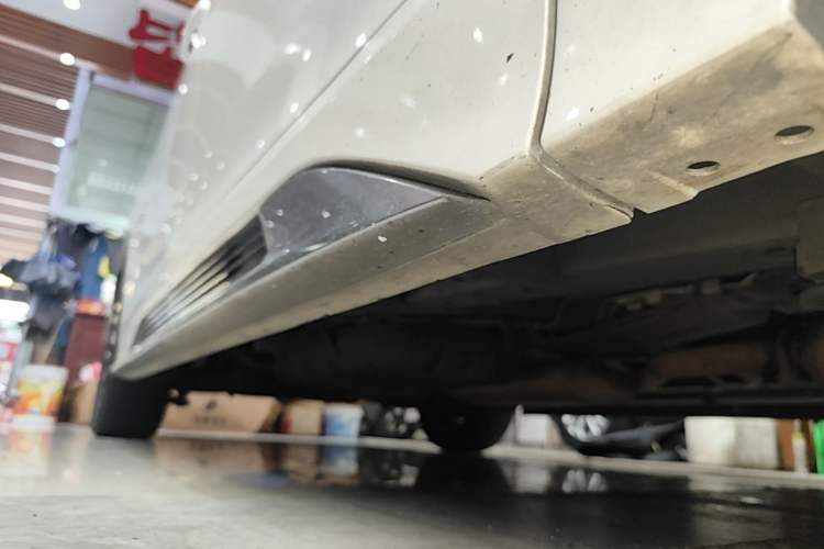Used GAC Trumpchi M8 2021 Master Series 390T Ultimate Edition Right Side Sill