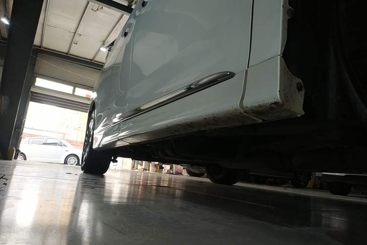 Used GAC Trumpchi M8 2021 Lingxiu Series 390T Ultimate Edition Right Side Sill
