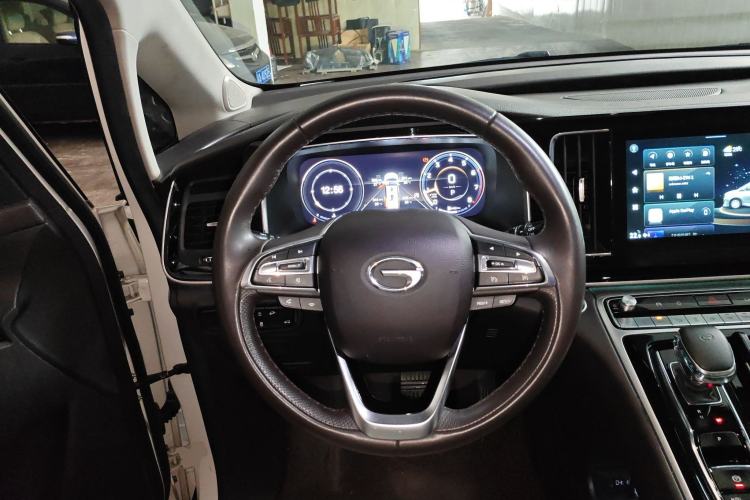 Used GAC Trumpchi M8 2021 Master Series 390T Ultimate Edition Steering Wheel