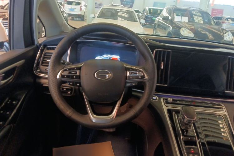 Used GAC Trumpchi M8 2021 Master Series 390T Prestige Edition Steering Wheel