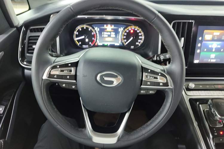 Used GAC Trumpchi M8 2021 Lingxiu Series 390T Deluxe Edition Steering Wheel