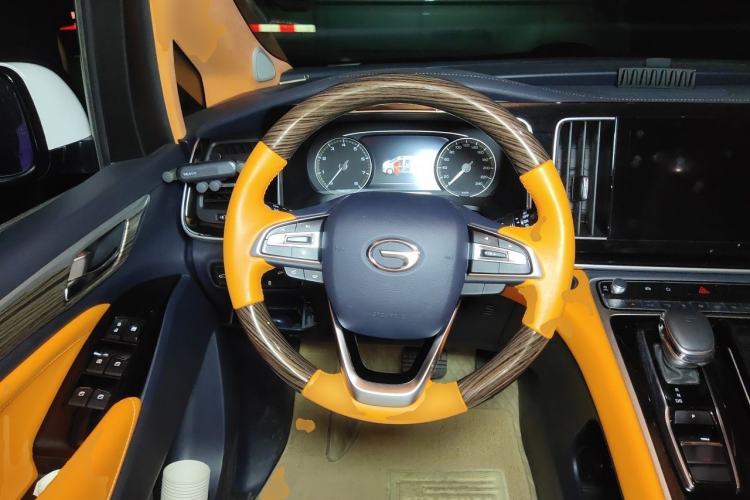 Used GAC Trumpchi M8 2021 Revised Version Lingxiu Series 390T Luxury Edition Steering Wheel