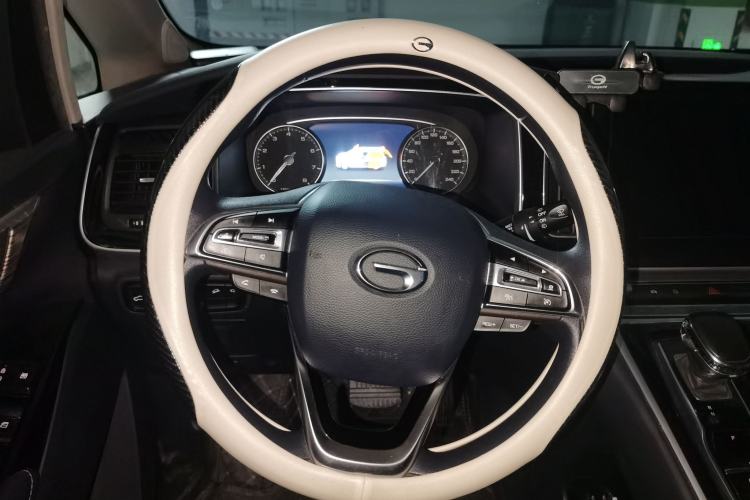Used GAC Trumpchi M8 2021 Revised Version Lingxiu Series 390T Luxury Edition Steering Wheel