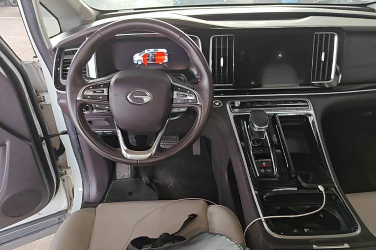 Used GAC Trumpchi M8 2021 Master Series 390T Ultimate Edition Steering Wheel