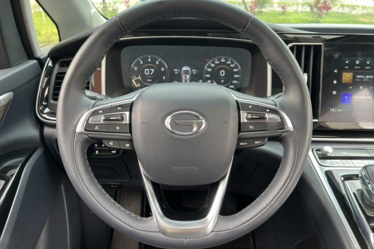 Used GAC Trumpchi M8 2021 Lingxiu Series 390T Deluxe Edition Steering Wheel