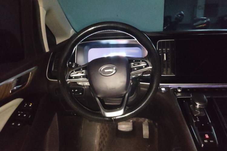 Used GAC Trumpchi M8 2021 Lingxiu Series 390T Deluxe Edition Steering Wheel