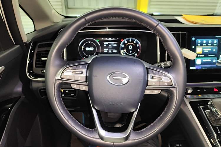 Used GAC Trumpchi M8 2021 Master Series 390T Ultimate Edition Steering Wheel