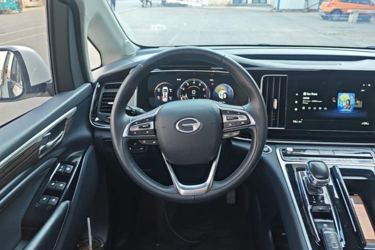 Used GAC Trumpchi M8 2021 Lingxiu Series 390T Deluxe Edition Steering Wheel