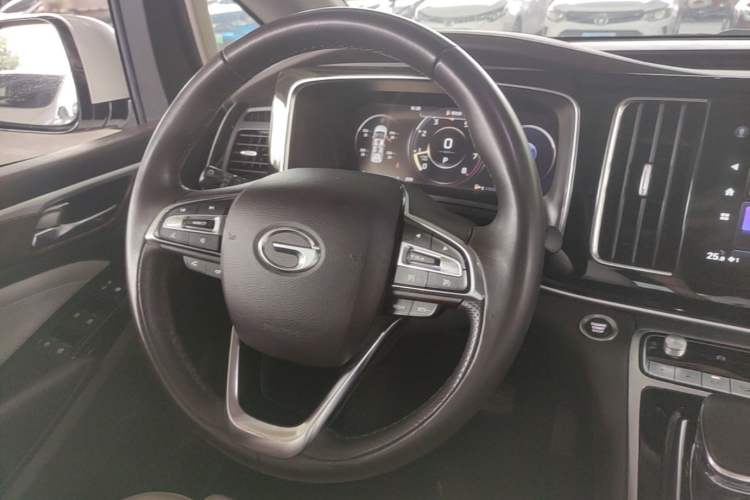 Used GAC Trumpchi M8 2021 Master Series 390T Ultimate Edition Steering Wheel