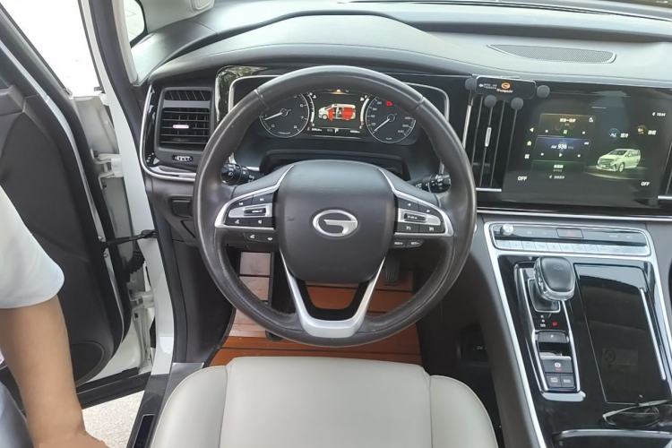 Used GAC Trumpchi M8 2021 Lingxiu Series 390T Deluxe Edition Steering Wheel
