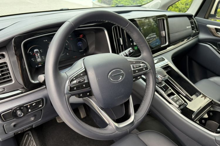Used GAC Trumpchi M8 2021 Lingxiu Series 390T Ultimate Edition Steering Wheel