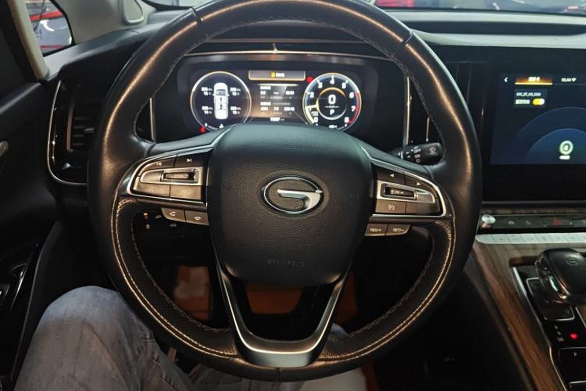 Used GAC Trumpchi M8 2021 Lingxiu Series 390T Ultimate Edition Steering Wheel