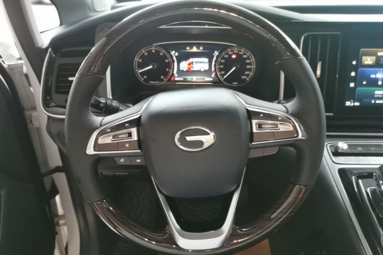 Used GAC Trumpchi M8 2021 Revised Version Lingxiu Series 390T Luxury Edition Steering Wheel