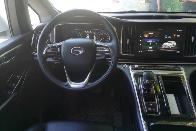 Used GAC Trumpchi M8 2021 Revised Version Lingxiu Series 390T Luxury Edition Steering Wheel