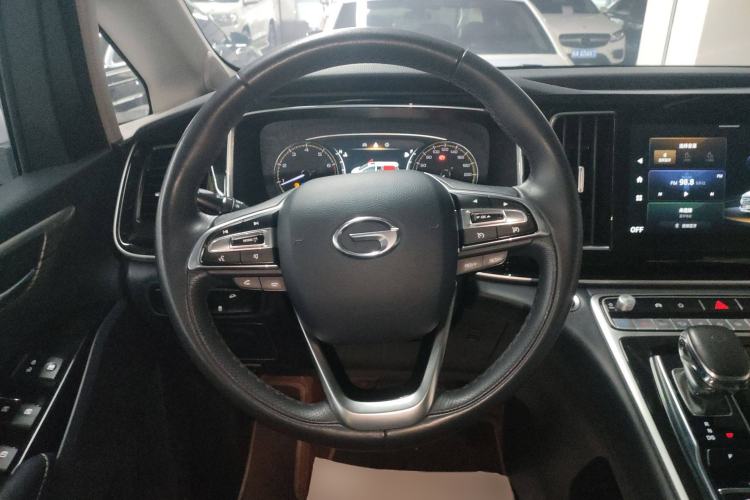 Used GAC Trumpchi M8 2021 Revised Version Lingxiu Series 390T Luxury Edition Steering Wheel