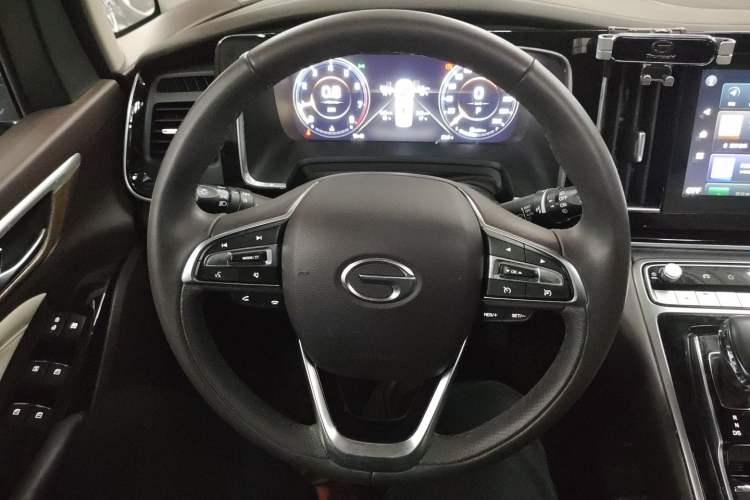Used GAC Trumpchi M8 2021 Lingxiu Series 390T Deluxe Edition Steering Wheel