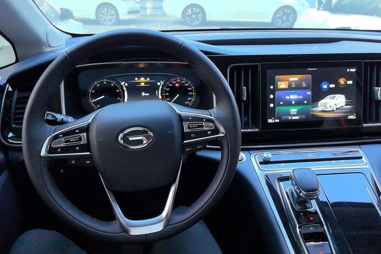 Used GAC Trumpchi M8 2021 Revised Version Lingxiu Series 390T Luxury Edition Steering Wheel