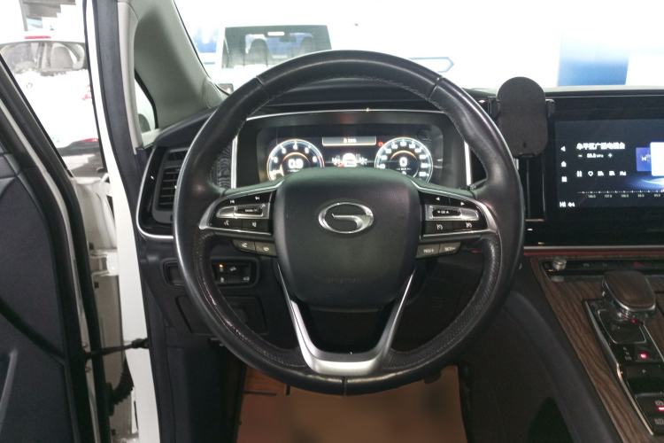 Used GAC Trumpchi M8 2021 Lingxiu Series 390T Ultimate Edition Steering Wheel