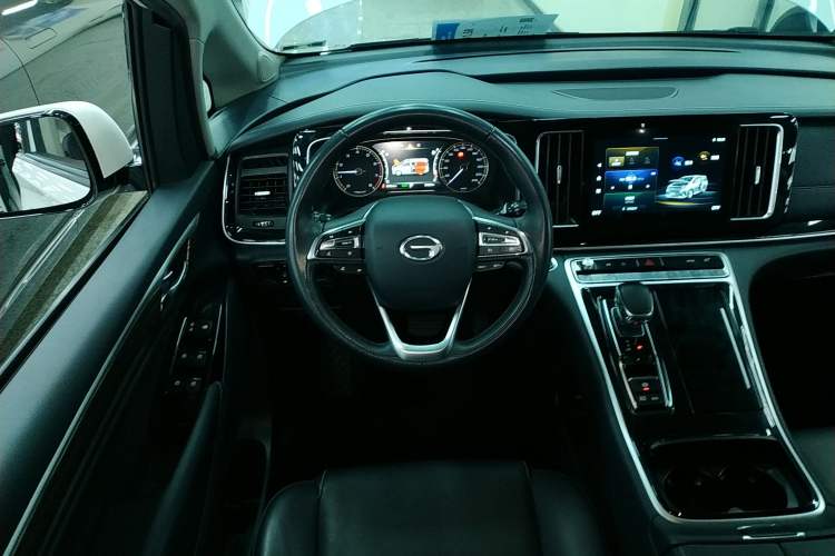Used GAC Trumpchi M8 2021 Lingxiu Series 390T Deluxe Edition Steering Wheel