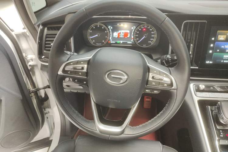 Used GAC Trumpchi M8 2021 Revised Version Lingxiu Series 390T Luxury Edition Steering Wheel