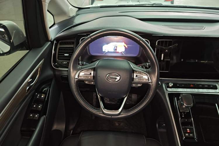 Used GAC Trumpchi M8 2021 Lingxiu Series 390T Deluxe Edition Steering Wheel