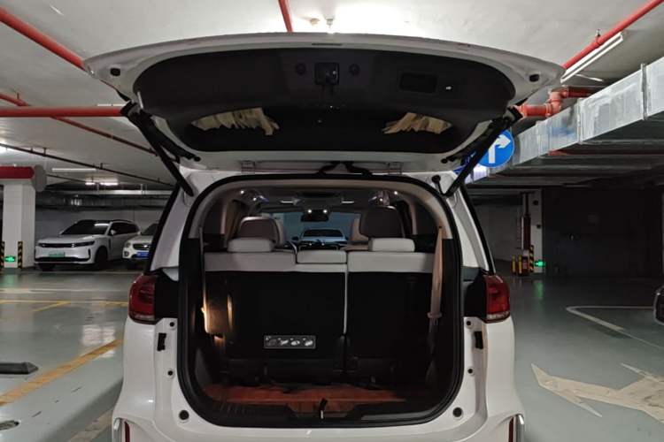 Used GAC Trumpchi M8 2021 Master Series 390T Ultimate Edition Trunk