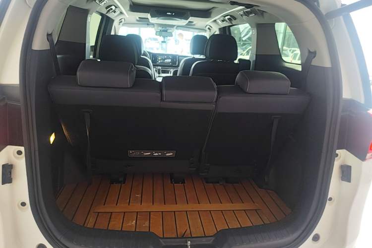 Used GAC Trumpchi M8 2021 Lingxiu Series 390T Ultimate Edition Trunk