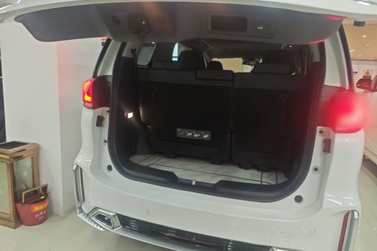 Used GAC Trumpchi M8 2021 Master Series 390T Ultimate Edition Trunk