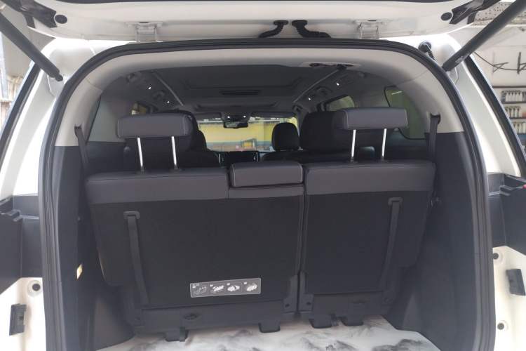 Used GAC Trumpchi M8 2021 Lingxiu Series 390T Ultimate Edition Trunk
