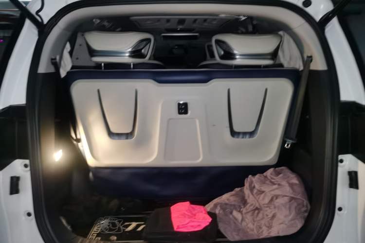 Used GAC Trumpchi M8 2021 Lingxiu Series 390T Deluxe Edition Trunk