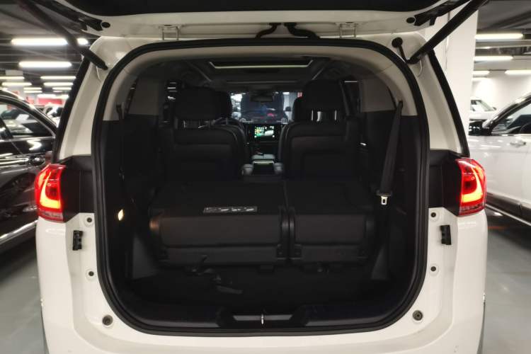Used GAC Trumpchi M8 2021 Lingxiu Series 390T Ultimate Edition Trunk